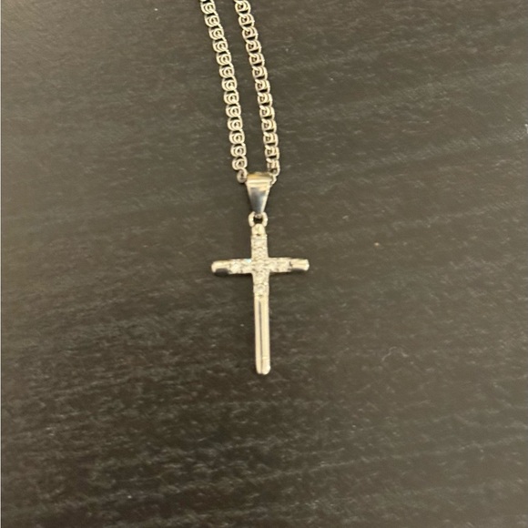 Jewelry - Silver Cross Pendant Necklace